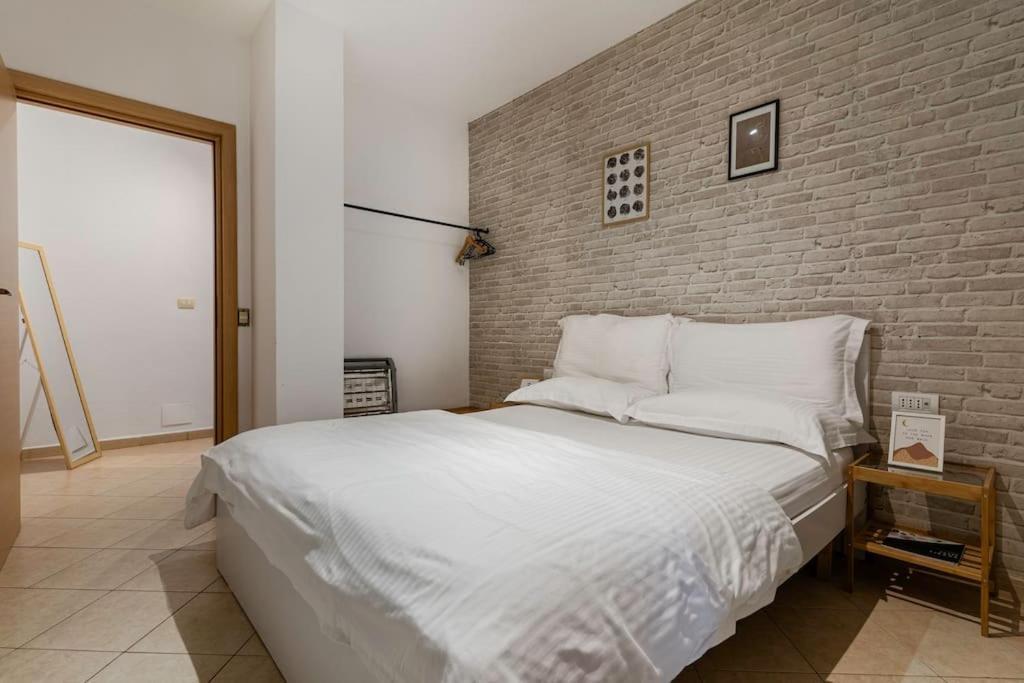New Bazaar Apartment Tirana Exterior foto